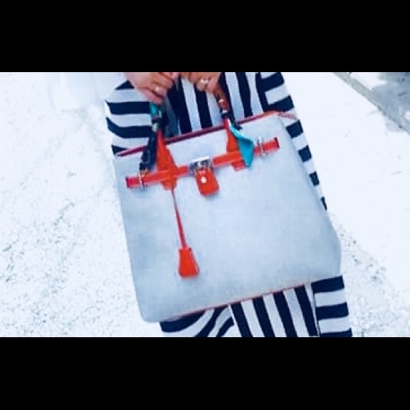 Meet your Posher, Jerryl - Picture 3 of 3